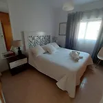 شقة En Piso Con Terraza Junto A La Estacion روندا