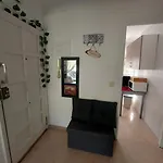 En Piso Con Terraza Junto A La Estacion *