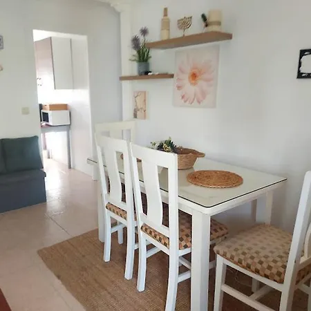 شقة En Piso Con Terraza Junto A La Estacion