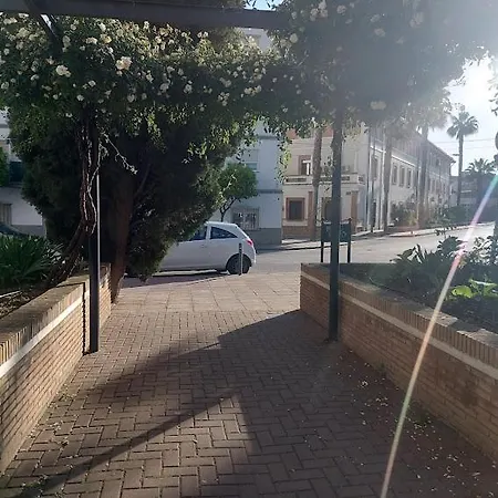 شقة En Piso Con Terraza Junto A La Estacion *