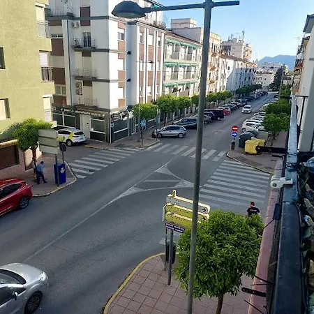En Piso Con Terraza Junto A La Estacion Ronda
