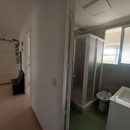 En Piso Con Terraza Junto A La Estacion Apartman *