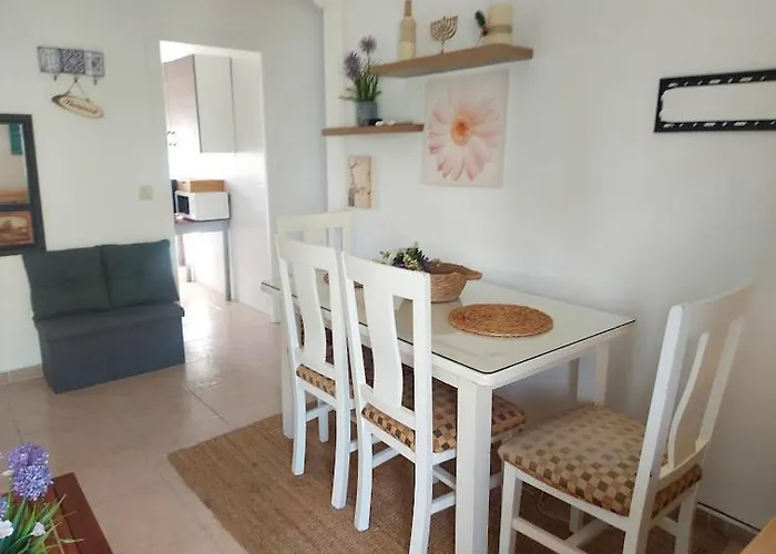 Lägenhet En Piso Con Terraza Junto A La Estacion