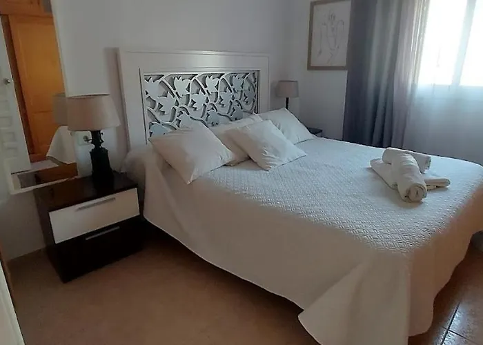 En Piso Con Terraza Junto A La Estacion *