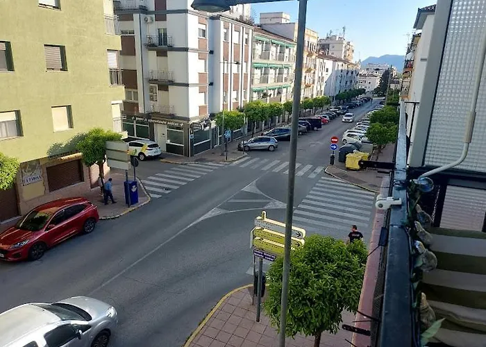 En Piso Con Terraza Junto A La Estacion Ronda