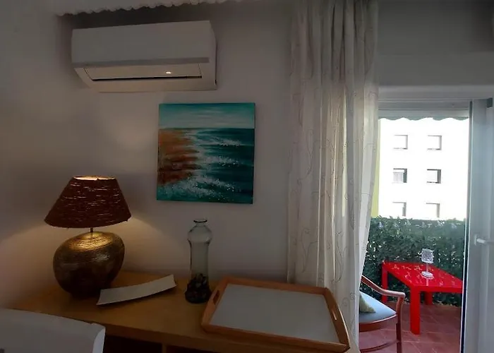 En Piso Con Terraza Junto A La Estacion Lägenhet *