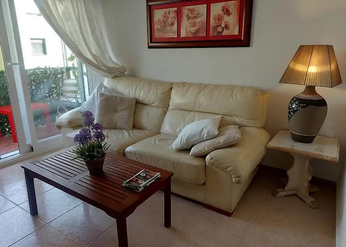 En Piso Con Terraza Junto A La Estacion *