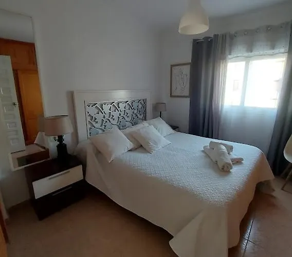 En Piso Con Terraza Junto A La Estacion *